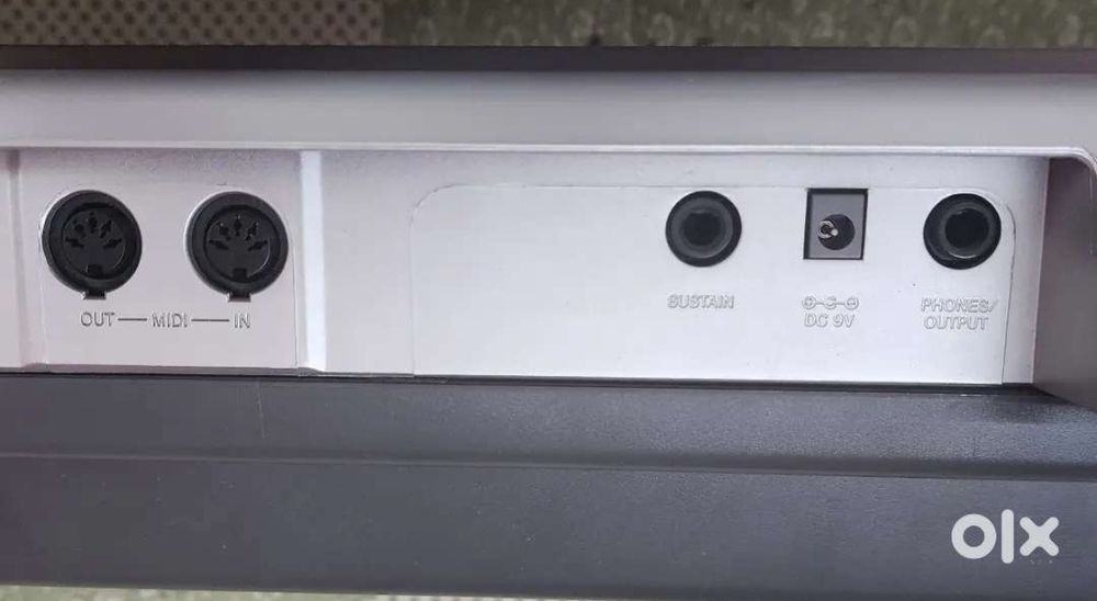 Casio CTK-496: Употребяван синтезатор в добро работно състояние