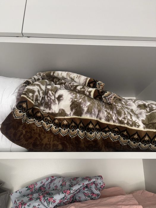 Продам одеяла корпешки