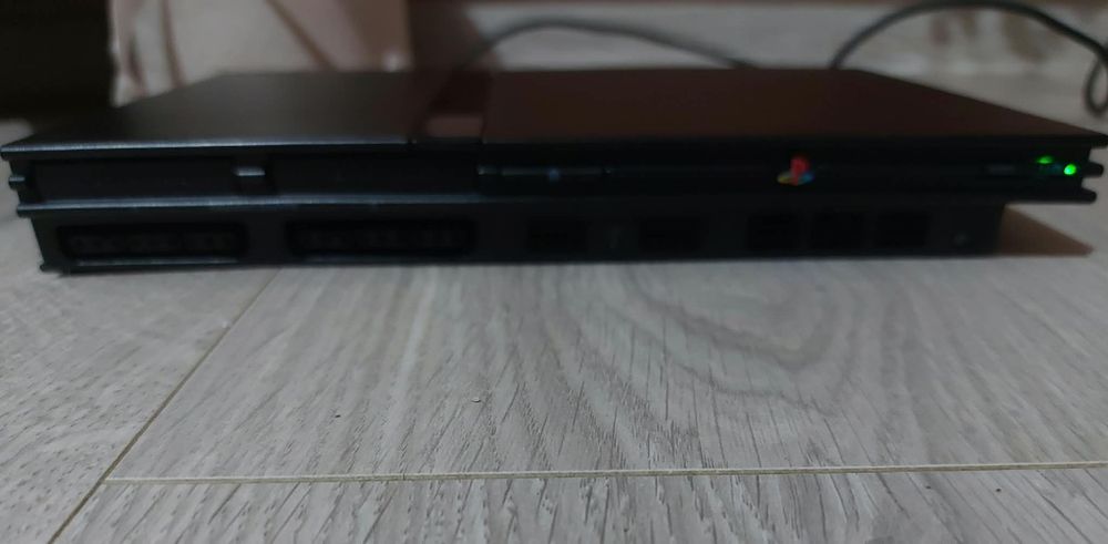 Playstation 2 model SCPH 70004