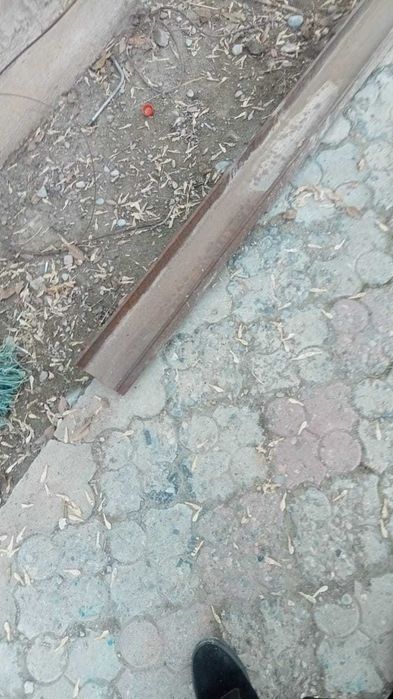 Швеллера металлически