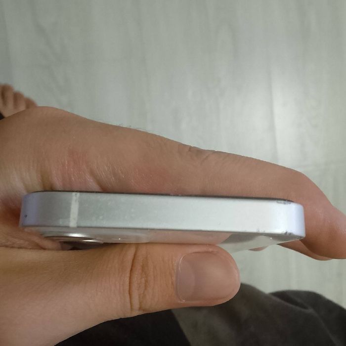 iPhone 12 mini xolati yaxshi chaqa chuqa vapshe kam