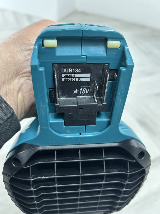 Makita DUB 184 suflanta 18V