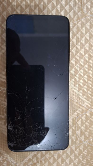 Самсунг а 10 и хiomi note 11