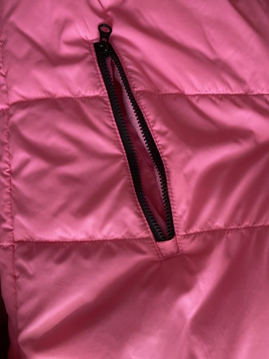 Geacă Nike Roz , purtata o singura data, pret negociabil