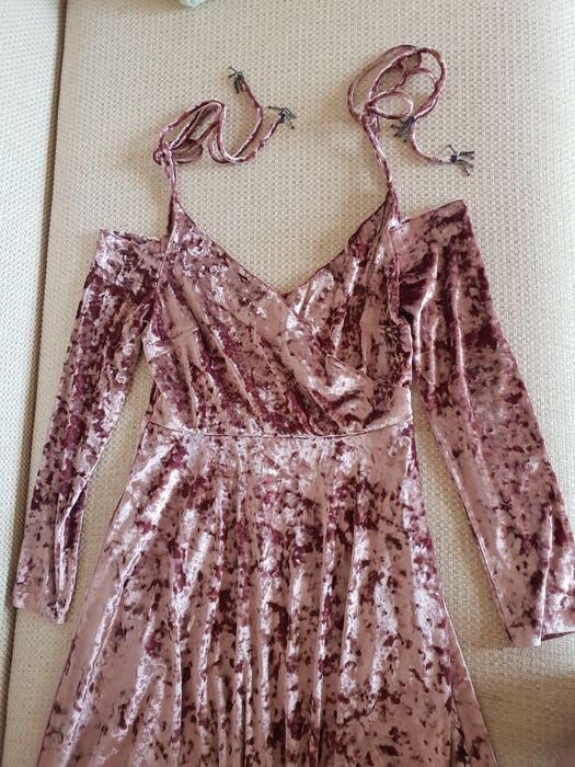 Велюровое новое платье