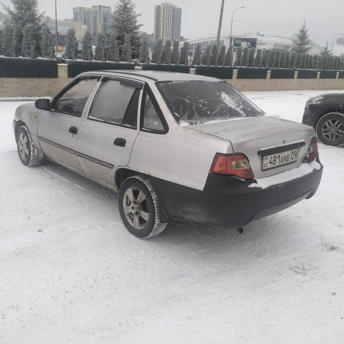 Продаю  нексия 2