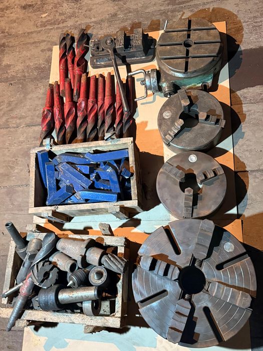 ** URGENT!** Scule strungarie (universal, masa rotativa,cutite strung ...