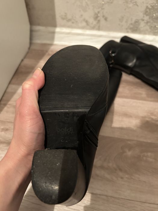 Продам кожанную обувь