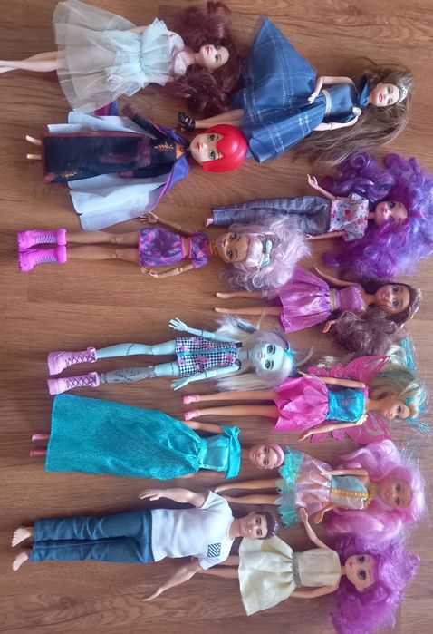 Lot doisprezece papusi diverse, Monster High