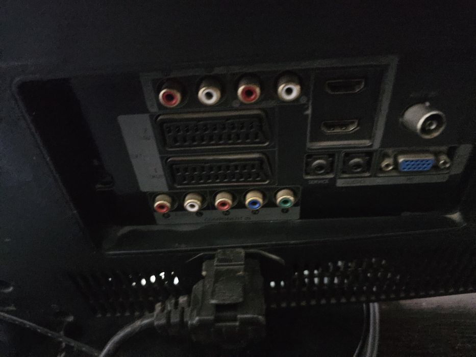 Телевизор в хорошем состаяние торг имеется