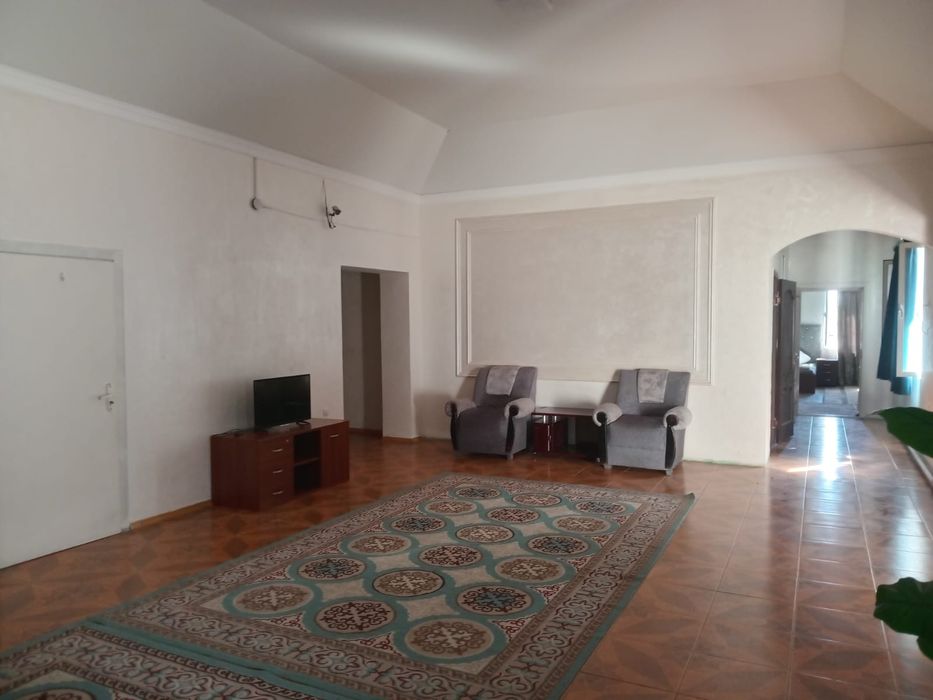 Хостел              .