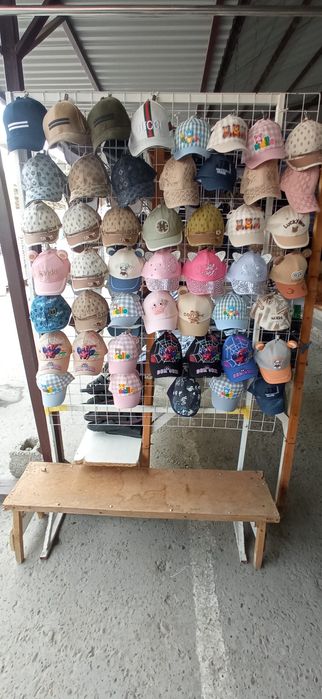 Oq kepka va turli xil kepkalar