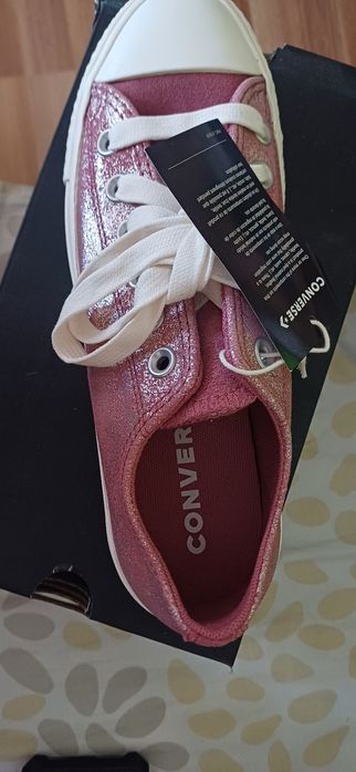 Нови кецове Converse