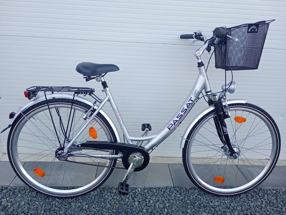 Bicicletă damă ,roti 26/28,cu 7 vit butuc,frână picior !