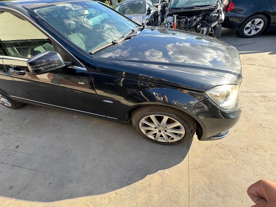 Dezmemrbam Mercedes W204 C180 CGI facelift 2012 C-Class