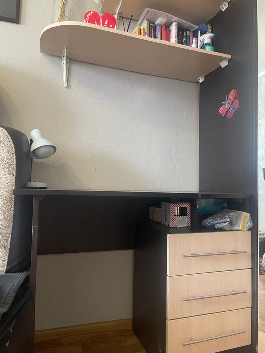 Продам письменный стол