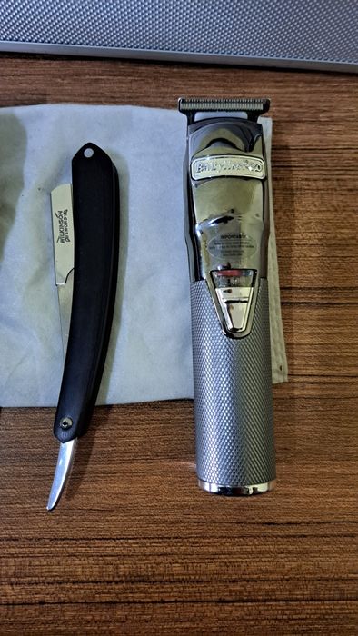 Vând mașini de tuns Babyliss