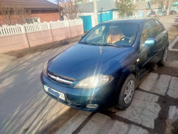 Шевроле Лачетти хэтчбек 2007 год