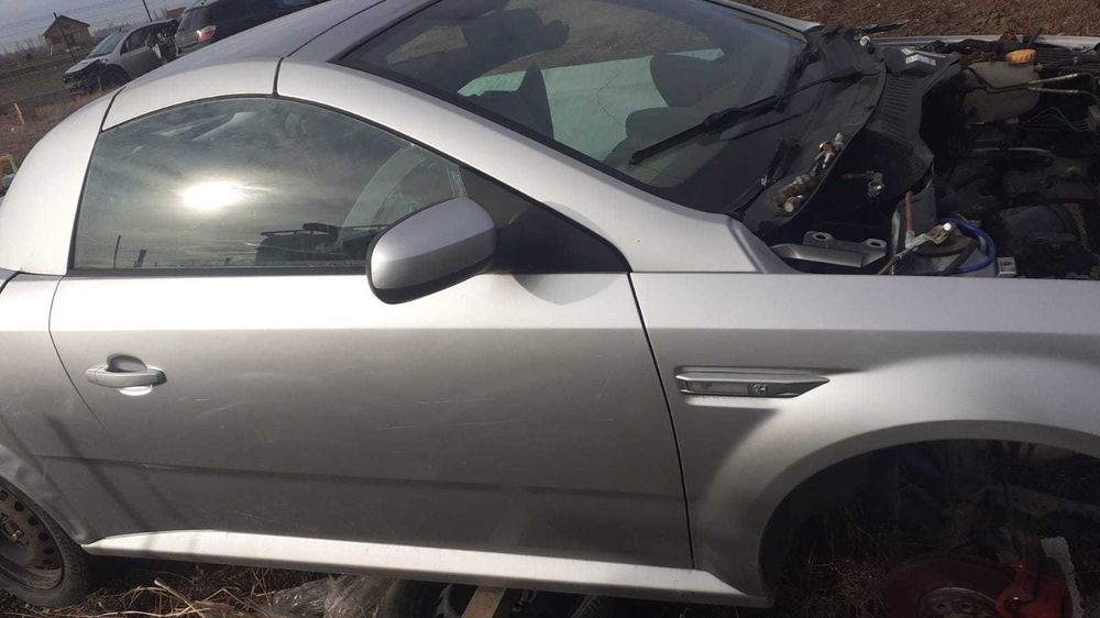 Usa dreapta Opel Tigra B