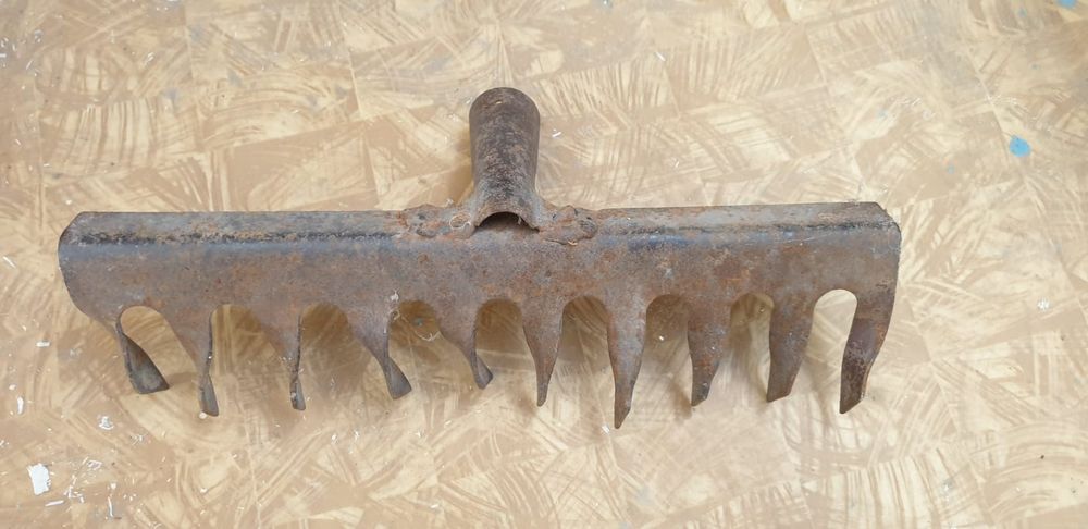 Штыковая лопата б/у