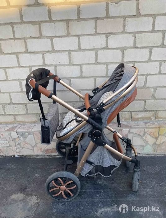 Продам детскую коляску