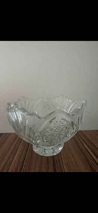 Продам хрустальные вазы