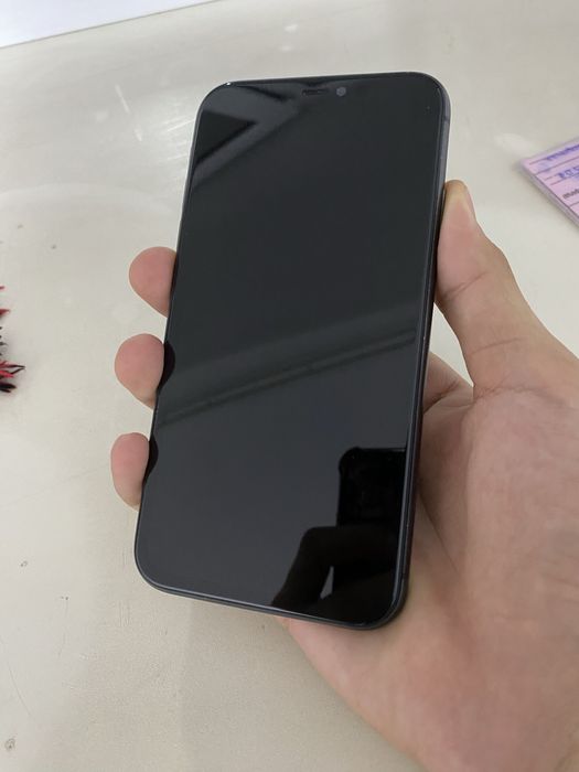 iPhone 11 black 128