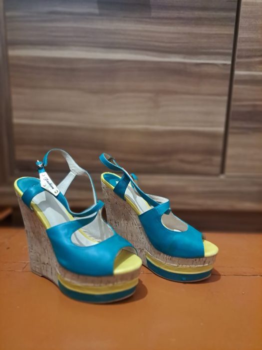 Натуральные кожаные туфли