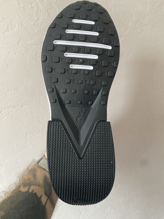 Продам кроссовки Nile оригинал каспи ред рооссрочка!