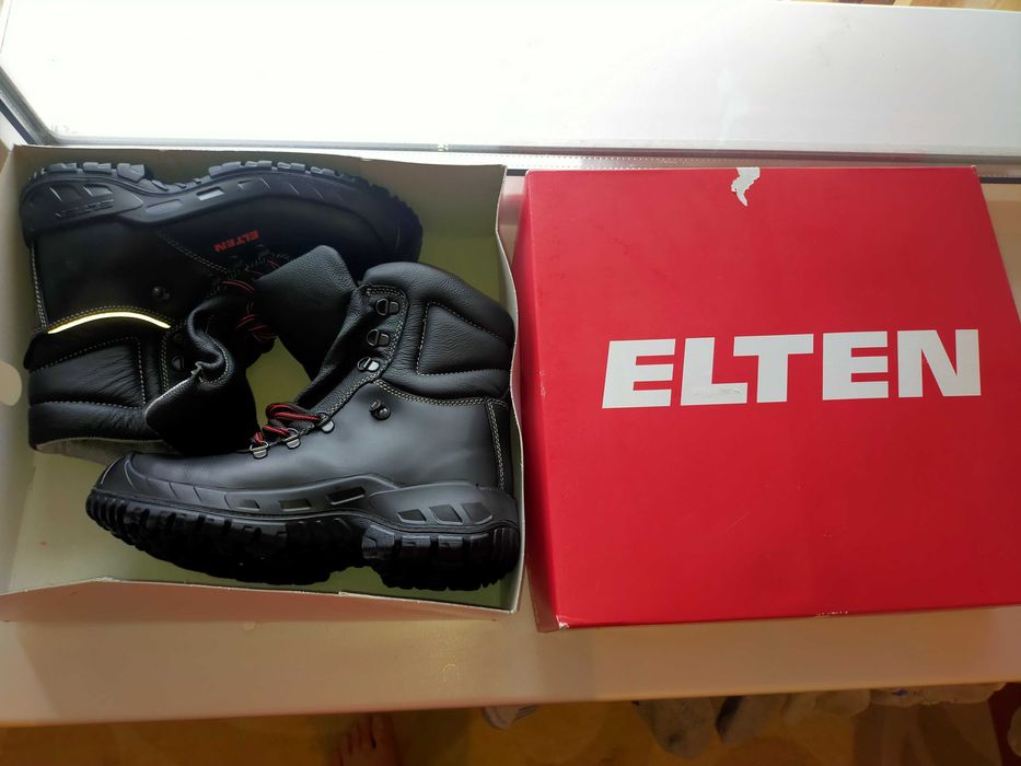 Ботинки рабочие.