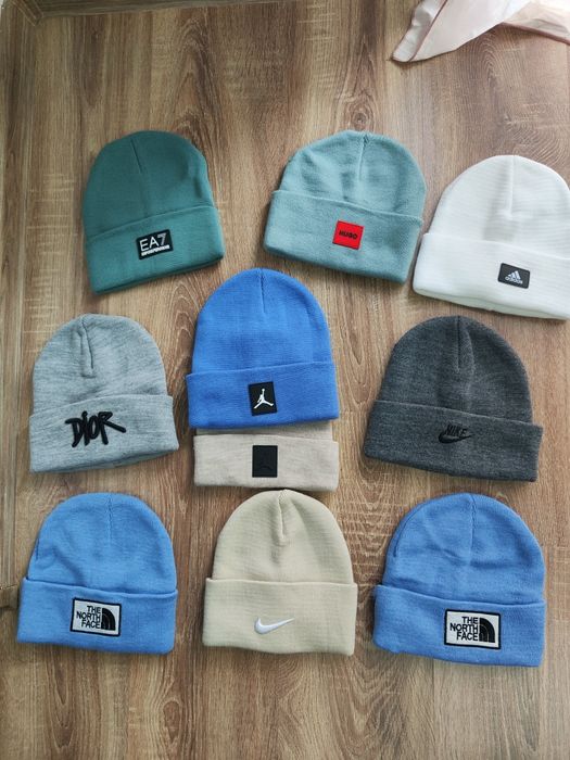 Șapcă Hugo Boss Șapcă Nike Șapcă Jordan Șapcă NY Șapcă Puma Șapcă LV