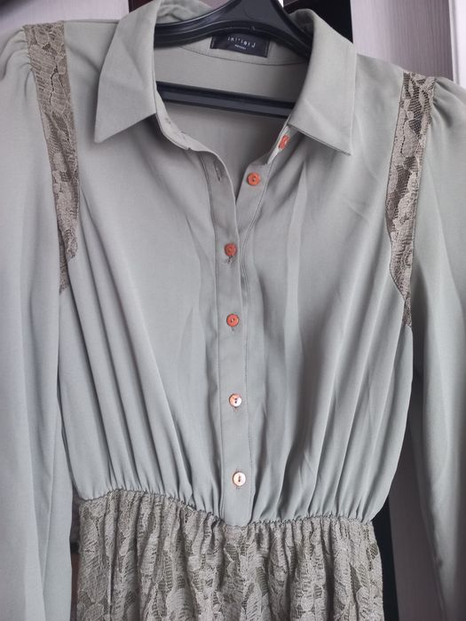 Продам женское платье.