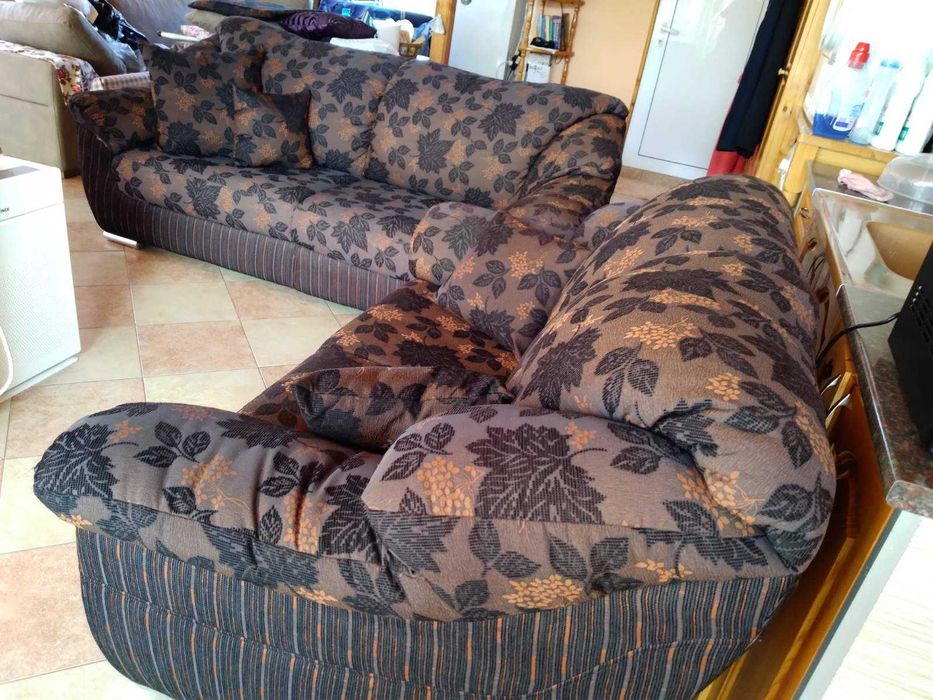 Продавам 2 дивана