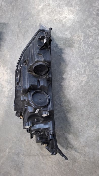 Vind far stinga-dreapta ford transit custom an 2024