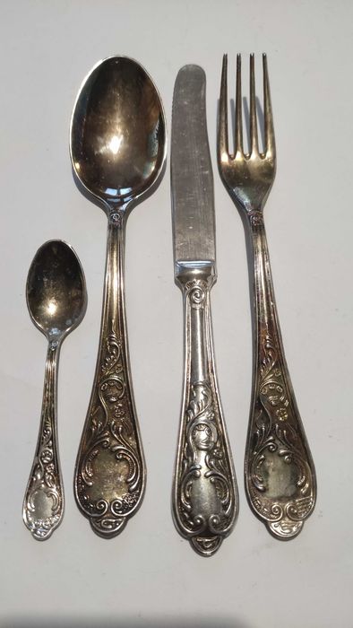 Комплект италиански посребрени прибори за хранене