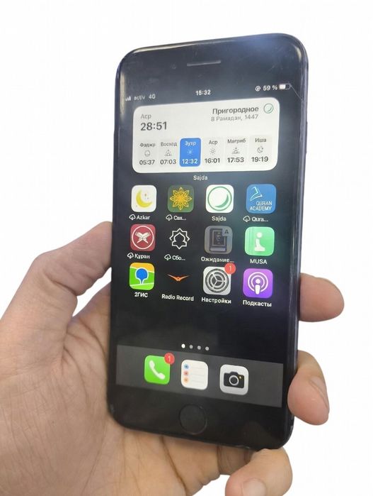 iPhone 8 64g черный