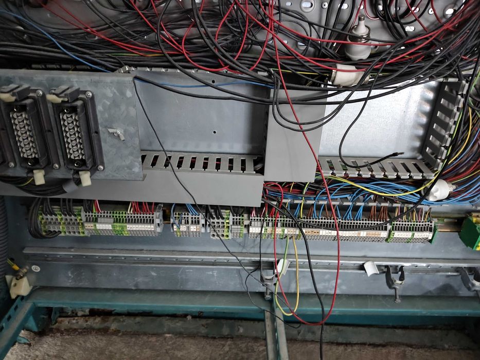 Продавам оборудвано ел табло