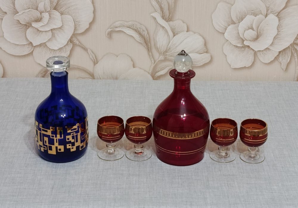 Штоф (графин) - коньячный набор.