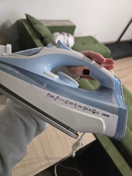 Утюг Polaris PIR 2488K