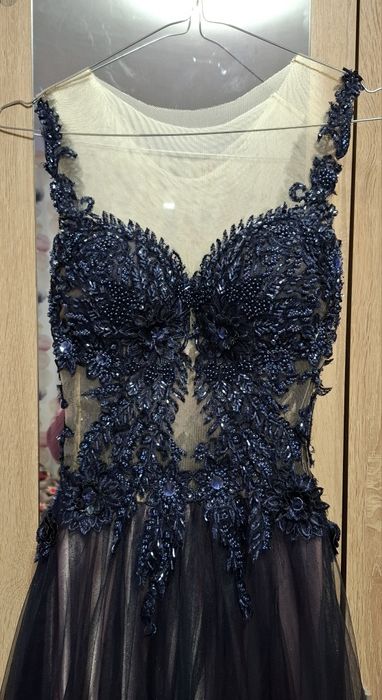 Бутикова бална рокля