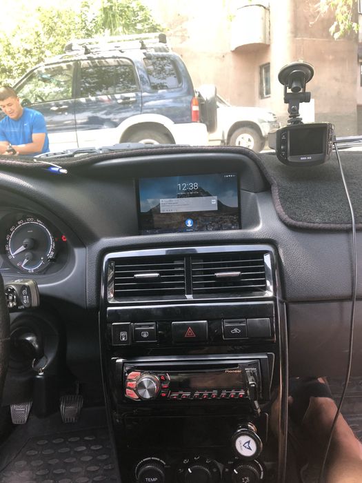 Установка  автомагнитол