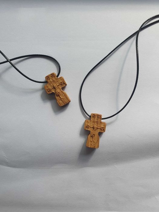 Vand cruciulite copii sculptate stejar, ortodoxe, finisaj ceara albine