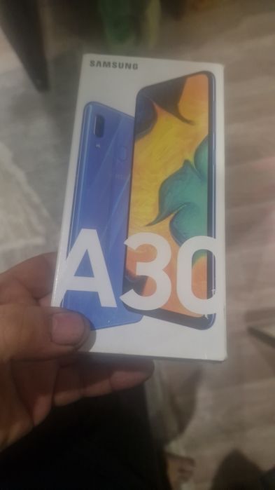 Продам телефон а30