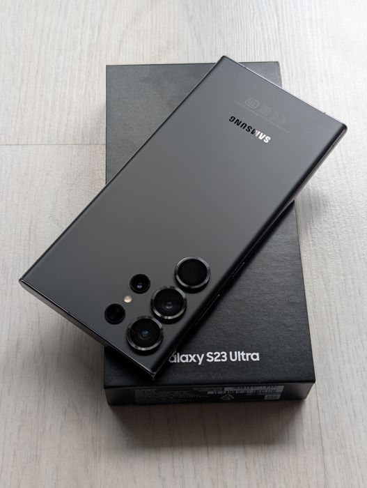 Samsung S23 Ultra 512 gb Ram 12 5G EAC