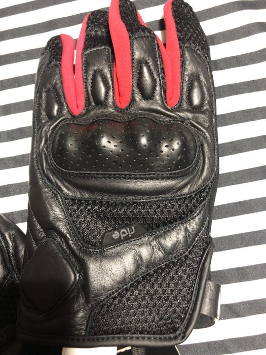 Pantaloni si GECI moto