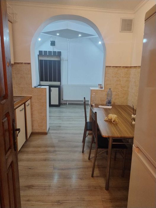 Vand apartament 2 camere Zona Industriala