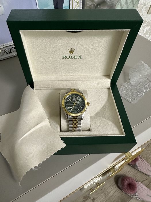Продам новые наручные часы в стиле Rolex