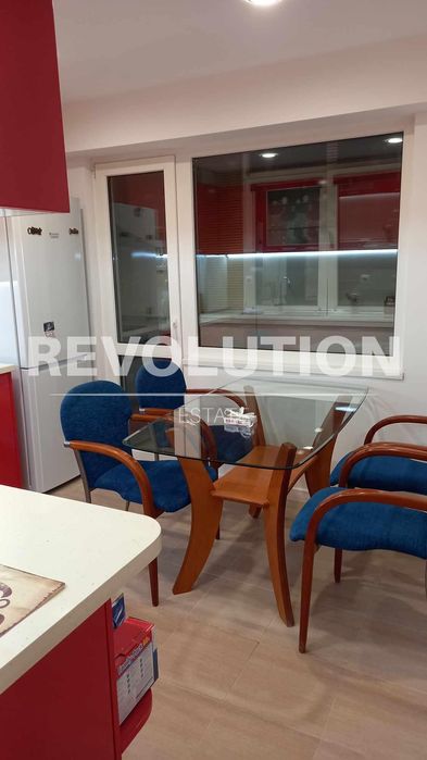 Дава се под наем Четиристаен апартамент в Варна, ХЕИ - 80 кв.м за 648.21 € - Снимка #1