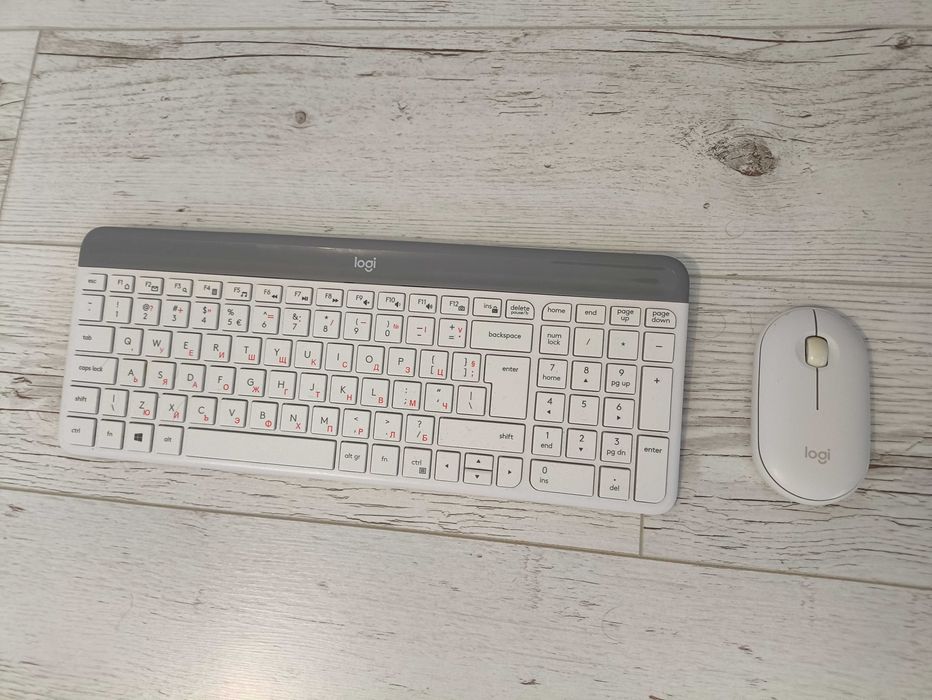 Logitech SLIM Combo МK470 Мишка и клавиатура
