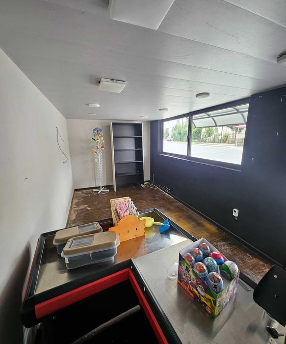 Продаётся или сдаётся магазин!